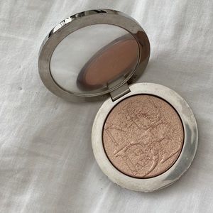 Dior Diorskin Nude Air Luminizer in 001